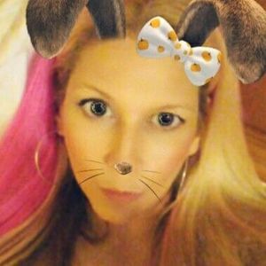 Meet your Posher, Felicia